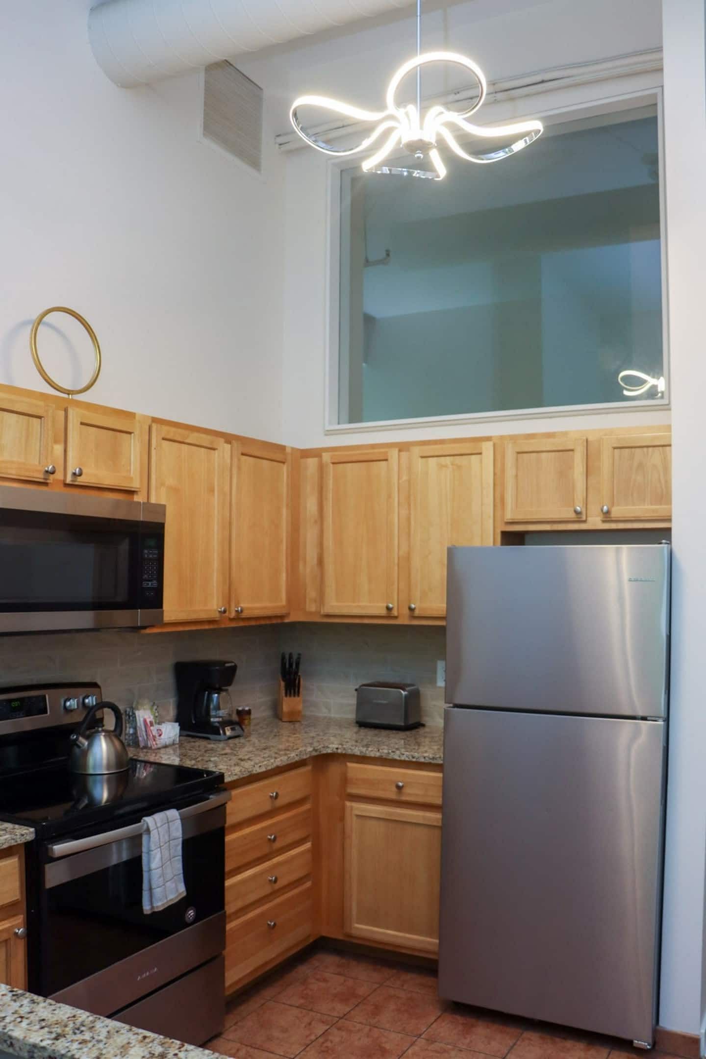 JWguest Rental unit at Indianapolis, Indiana | 360 Terrace View + King Beds + WD | Jwbnb no brobnb 11