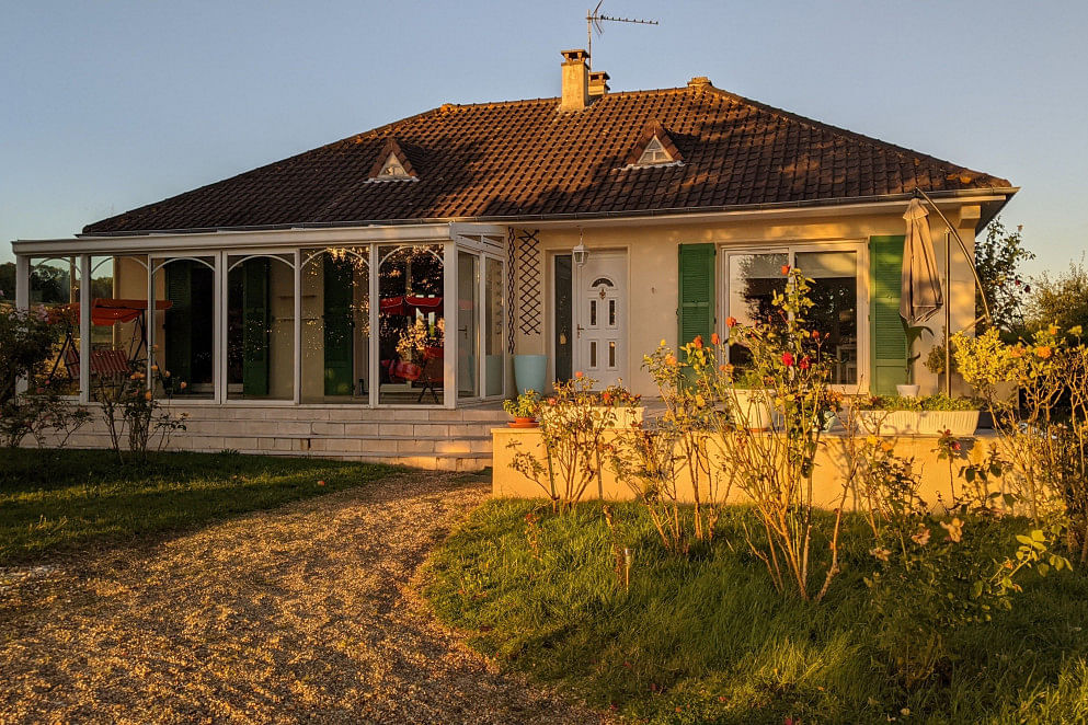 JWguest House at Vexin-sur-Epte, Normandie | Come enjoy fresh air of Normandy | Jwbnb no brobnb 1