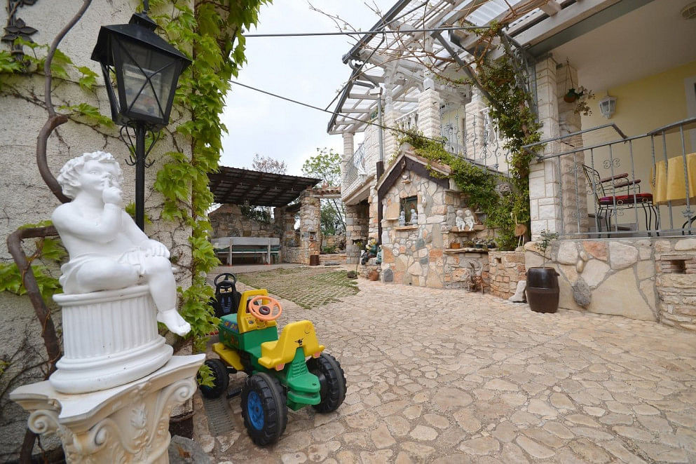 JWguest Apartment at Rovinjsko Selo, Istarska županija | "Blue Terrace" Apartment | Jwbnb no brobnb 20