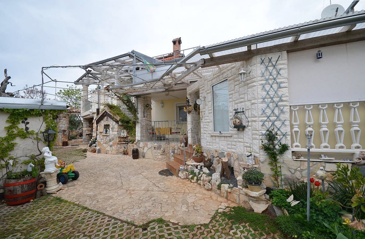 JWguest Apartment at Rovinjsko Selo, Istarska županija | "Blue Terrace" Apartment | Jwbnb no brobnb 7