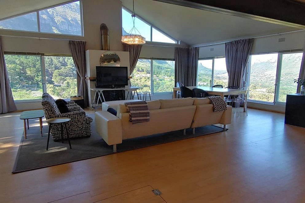 JWguest Apartment at Cape Town, Western Cape | MRAA: Exquisite views, pool, fast WiFi with back up power | Jwbnb no brobnb 13
