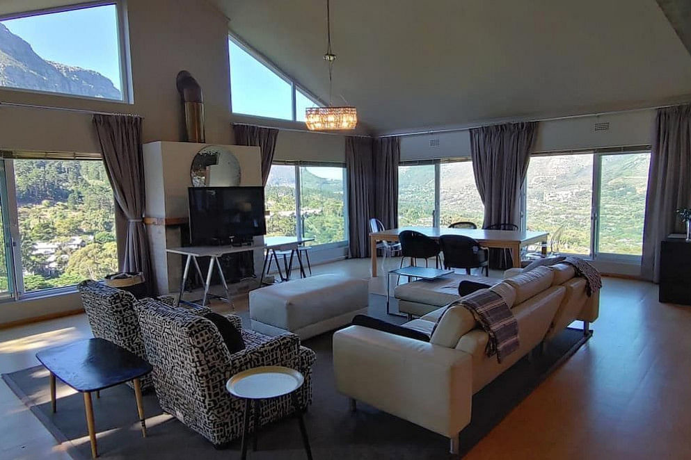 JWguest Apartment at Cape Town, Western Cape | MRAA: Exquisite views, pool, fast WiFi with back up power | Jwbnb no brobnb 18
