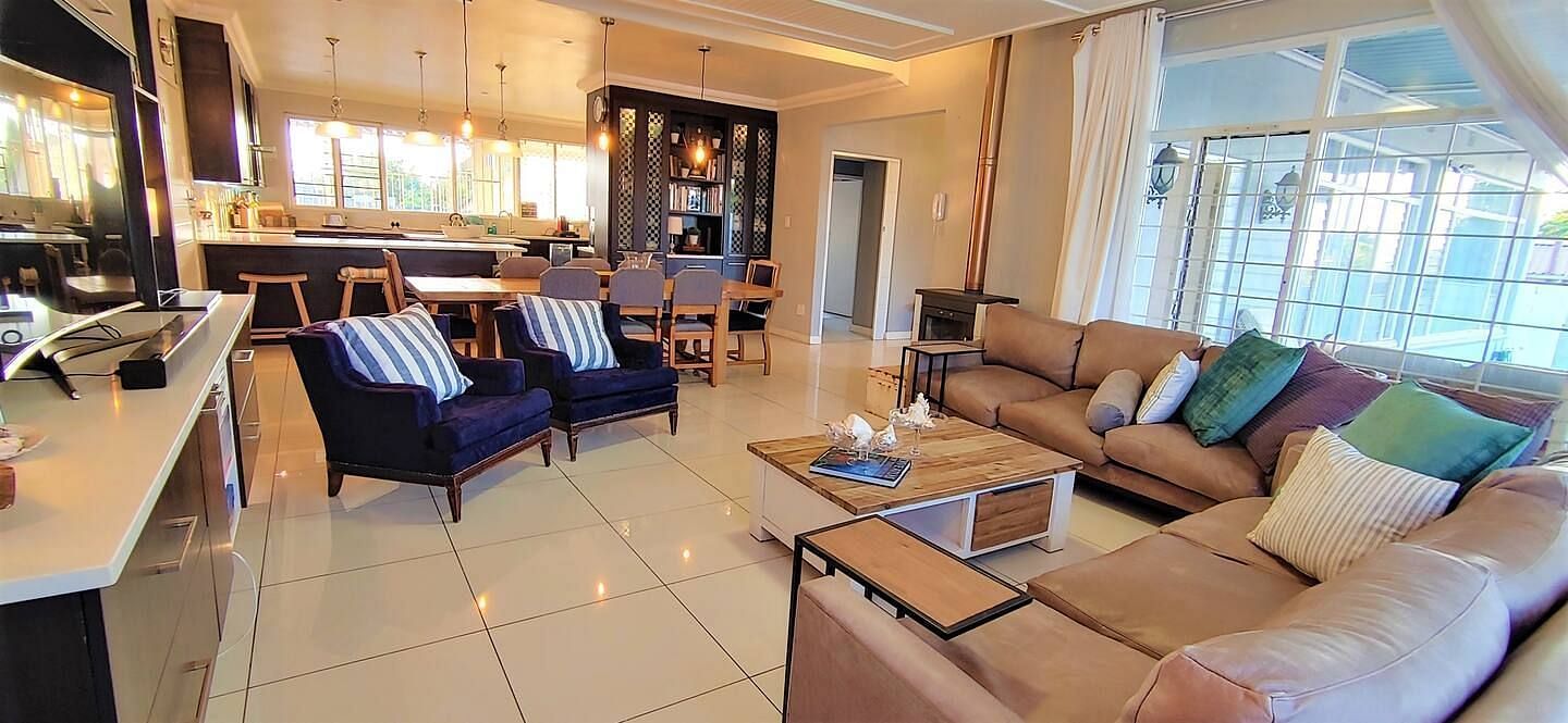 JWguest Residential Home at Krugersdorp, Gauteng | GMH: Luxurious home with braai, fast WiFi, Netflix, pool | Jwbnb no brobnb 13