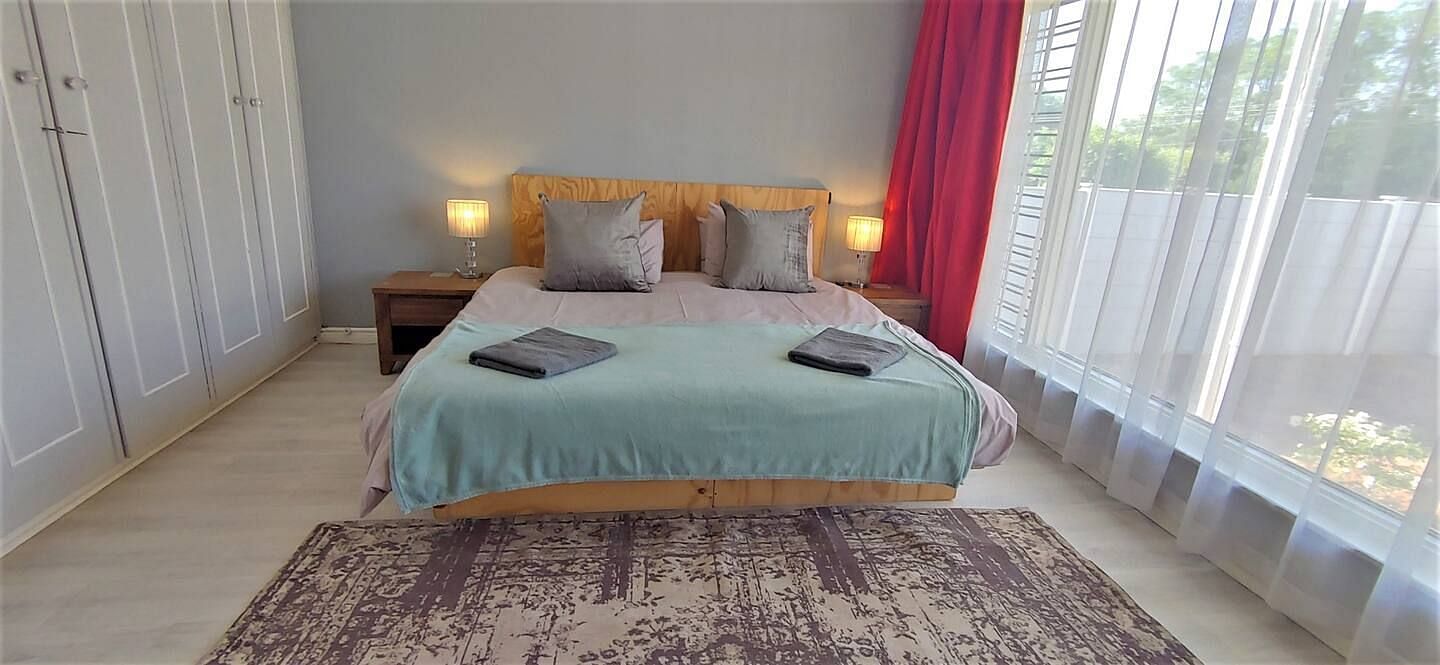JWguest Residential Home at Krugersdorp, Gauteng | GMH: Luxurious home with braai, fast WiFi, Netflix, pool | Jwbnb no brobnb 23