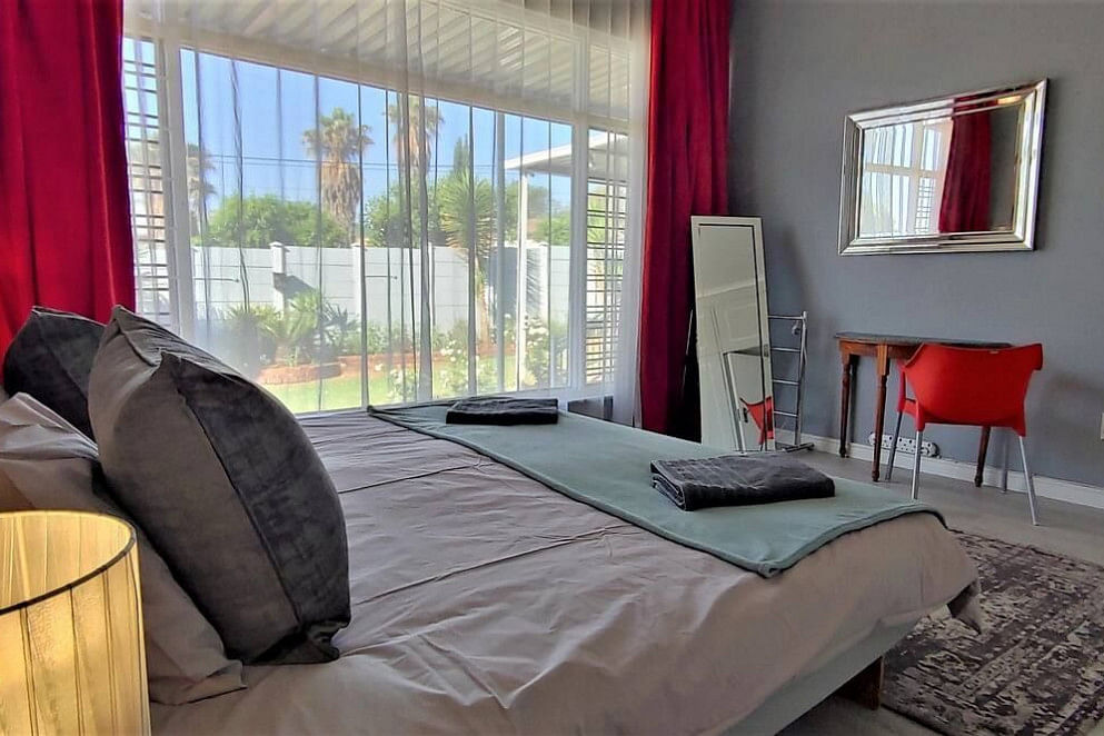 JWguest Residential Home at Krugersdorp, Gauteng | GMH: Luxurious home with braai, fast WiFi, Netflix, pool | Jwbnb no brobnb 2