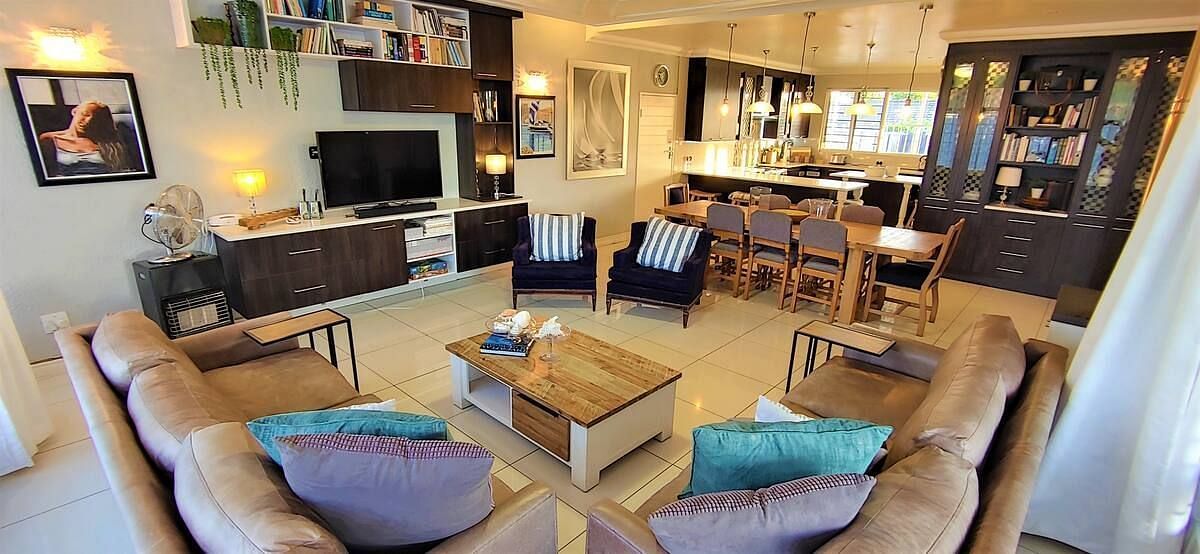 JWguest Residential Home at Krugersdorp, Gauteng | GMH: Luxurious home with braai, fast WiFi, Netflix, pool | Jwbnb no brobnb 1