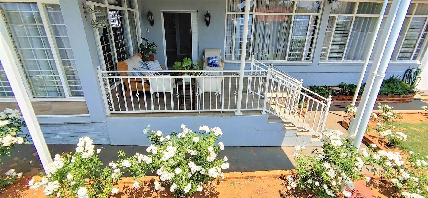 JWguest Residential Home at Krugersdorp, Gauteng | GMH: Luxurious home with braai, fast WiFi, Netflix, pool | Jwbnb no brobnb 38