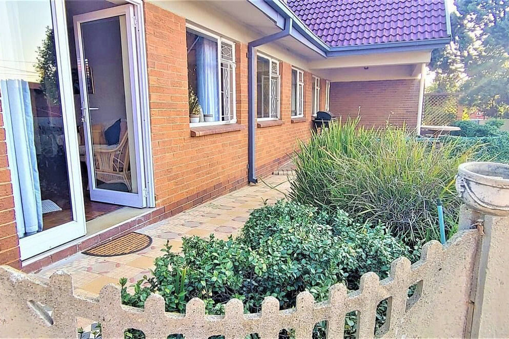 JWguest Residential Home at Roodepoort, Gauteng | Garden cottage | Jwbnb no brobnb 36