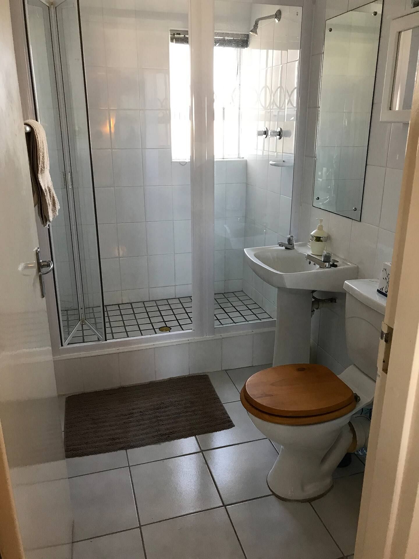 JWguest Rental unit at Cape Town, Western Cape | Apartment with ocean view | Jwbnb no brobnb 10