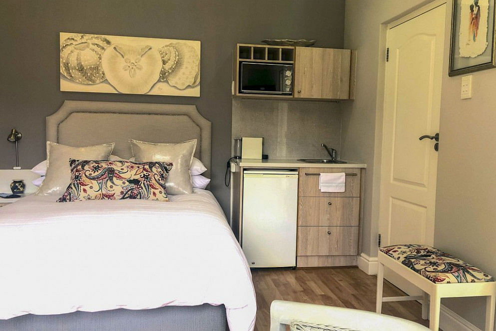 JWguest Apartment at George, Western Cape | Tranquility Base (George, SA) | Jwbnb no brobnb 6