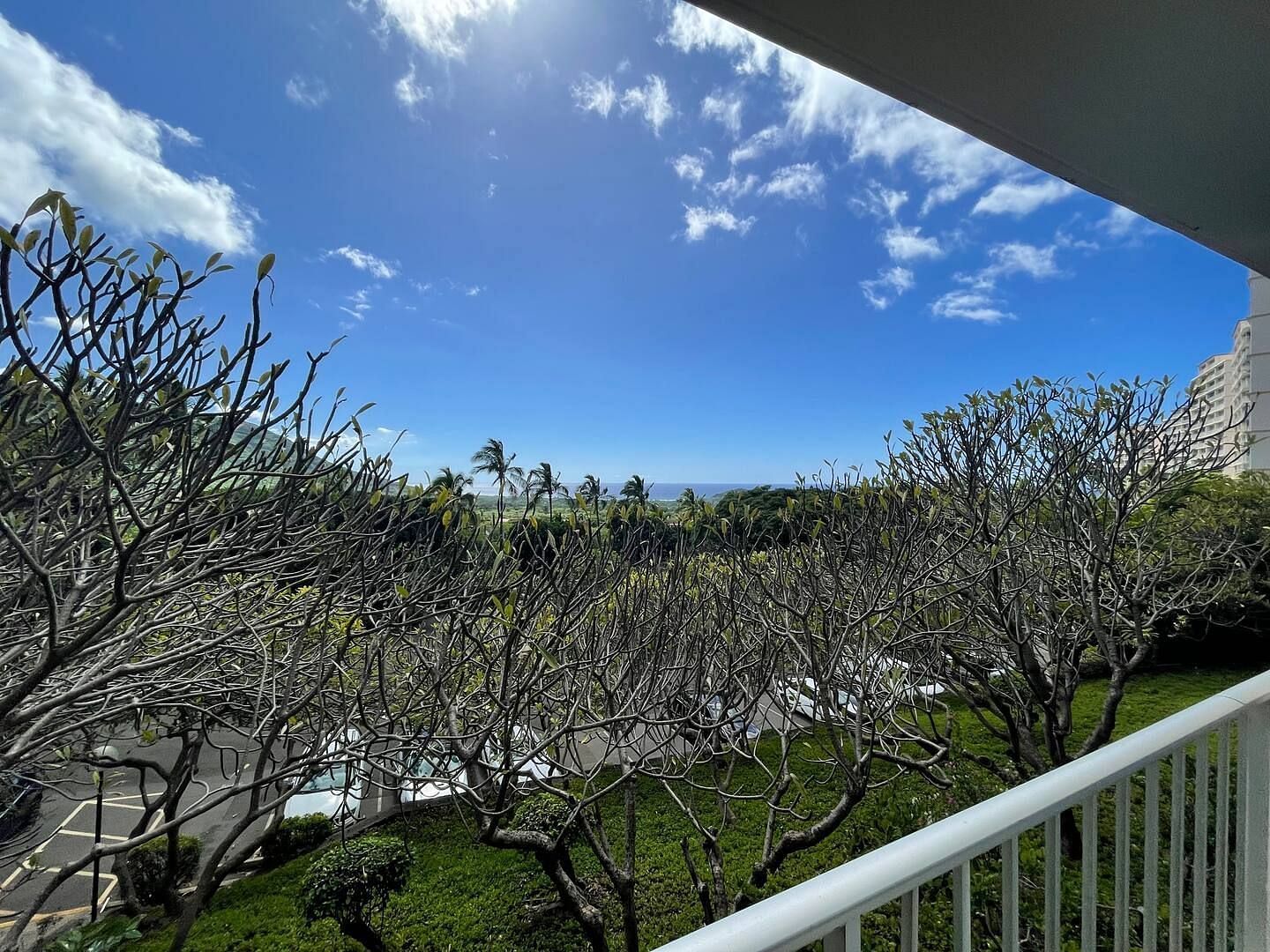JWguest Condominium at Mākaha, Hawaii | Wonderful Makaha Towers condo with Salt Water Pool | Jwbnb no brobnb 20