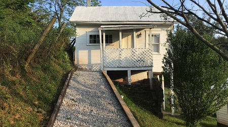 JWguest Rental unit at LeRoy, West Virginia | The Farm - Cottage On The Hill | Jwbnb no brobnb 1