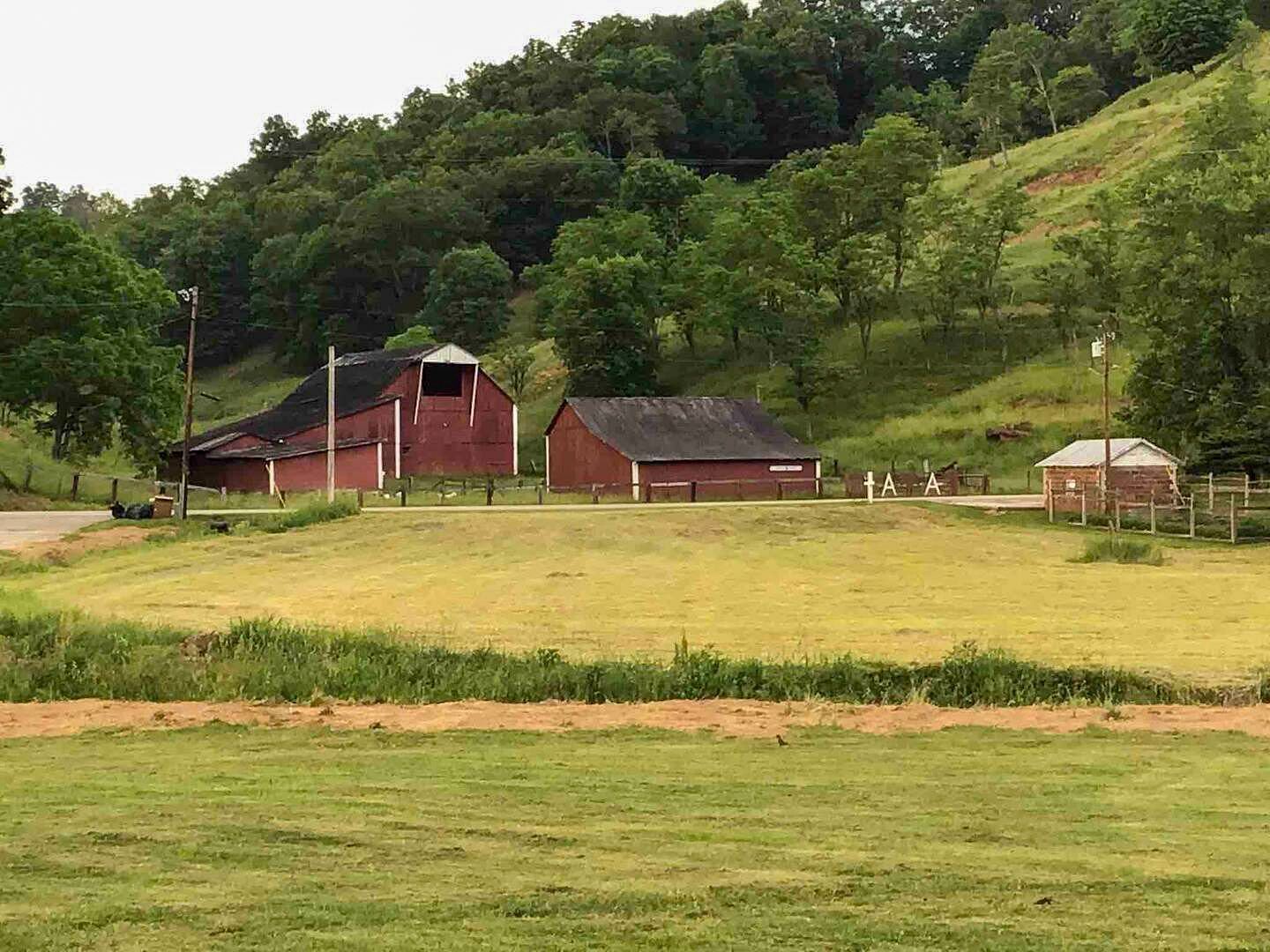 JWguest Rental unit at LeRoy, West Virginia | The Farm - Cottage On The Hill | Jwbnb no brobnb 46