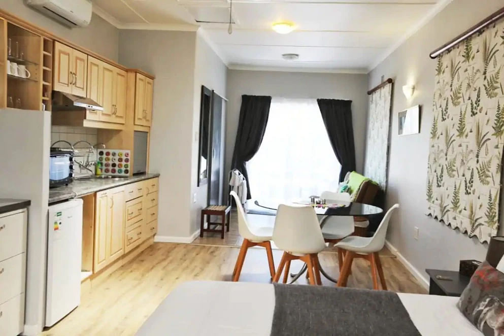 JWguest Apartment at Cape Town, Western Cape | Fully equipped Self-Catering studio | Jwbnb no brobnb 5
