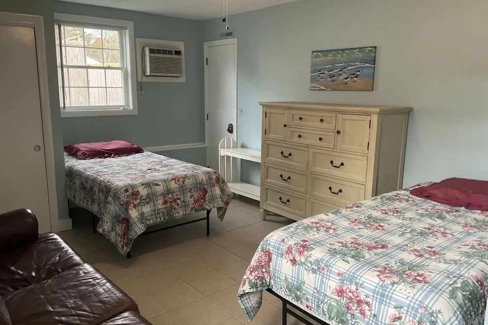 JWguest Residential Home at Harwich, Massachusetts | Crew's Quarters with Thermo Spa and Putting Green | Jwbnb no brobnb 19