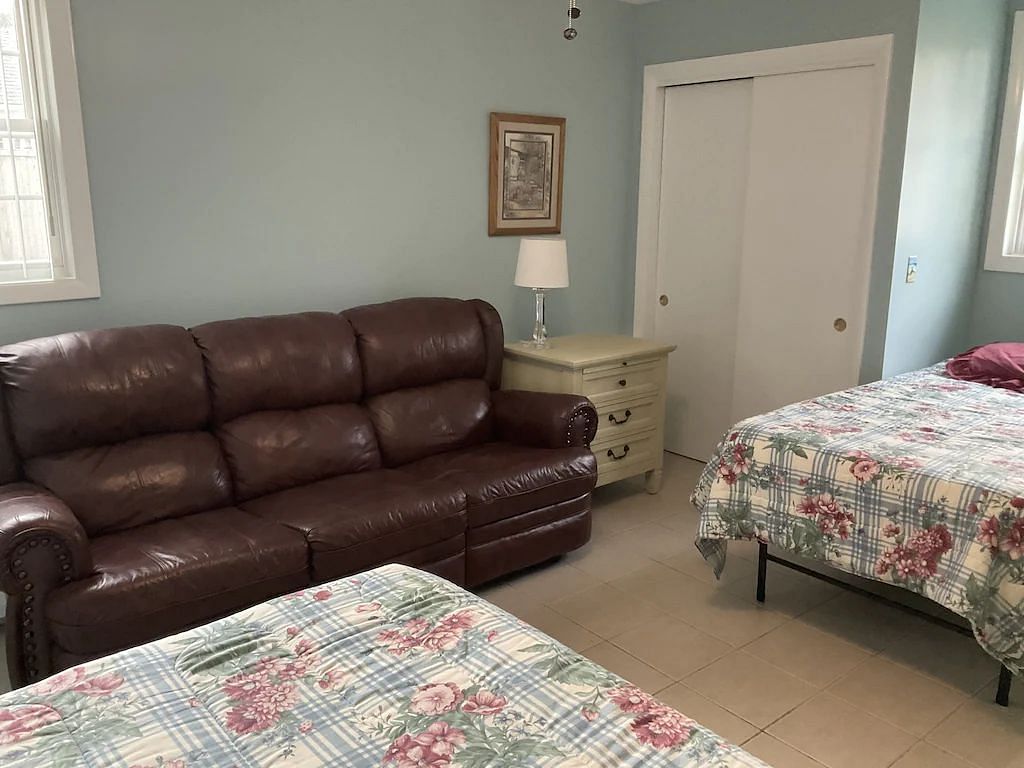 JWguest Residential Home at Harwich, Massachusetts | Crew's Quarters with Thermo Spa and Putting Green | Jwbnb no brobnb 20