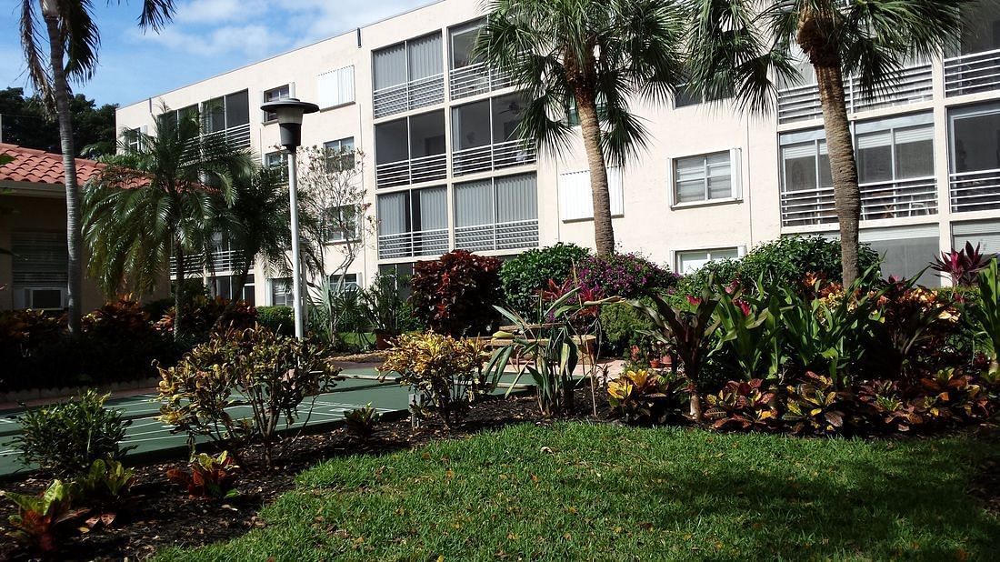JWguest Condominium at Pompano Beach, Florida | Gardens by the Sea - South | Jwbnb no brobnb 28