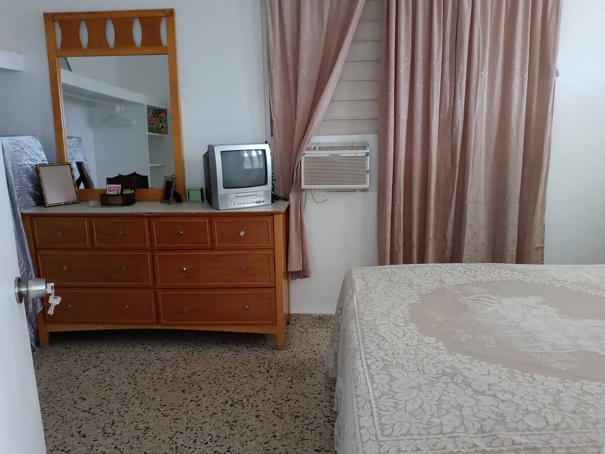 JWguest Apartment at San Juan, San Juan | LasLomas 4B Bunkers Bedroom #2 | Jwbnb no brobnb 9