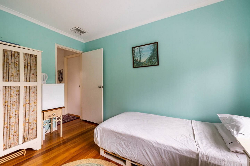 JWguest House at Ringwood North, Victoria | Clean and cozy room for one | Jwbnb no brobnb 6