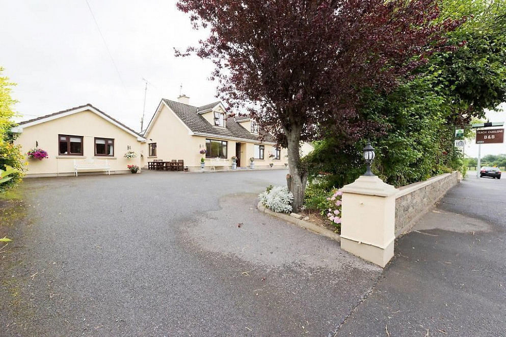 JWguest Bed and Breakfast at Carlanstown, County Meath | Family Suite Room No. 5 | Jwbnb no brobnb 6