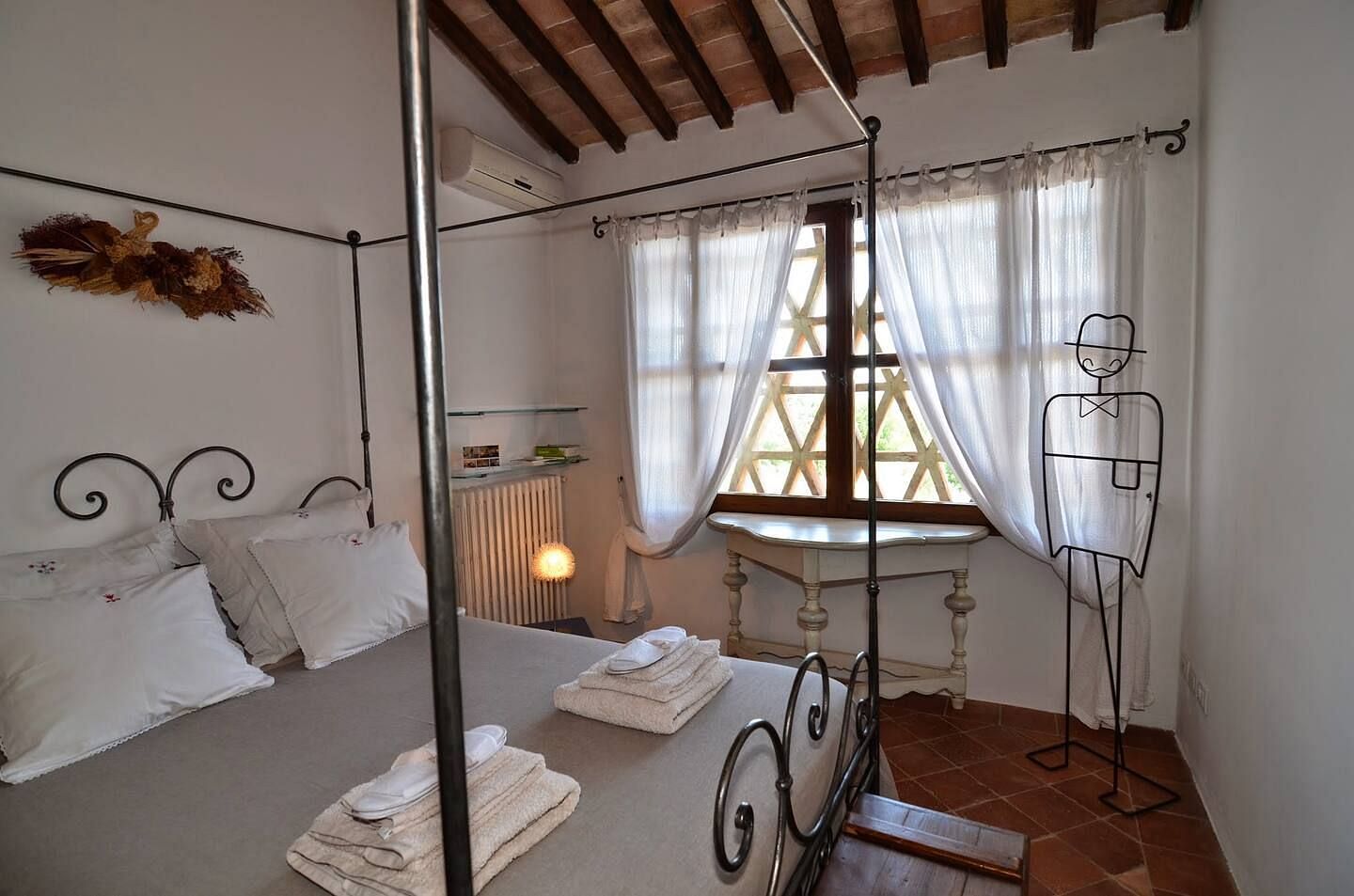 JWguest Bed and Breakfast at Tavarnelle, Toscana | The Barn under the Tuscan countryside | Jwbnb no brobnb 2