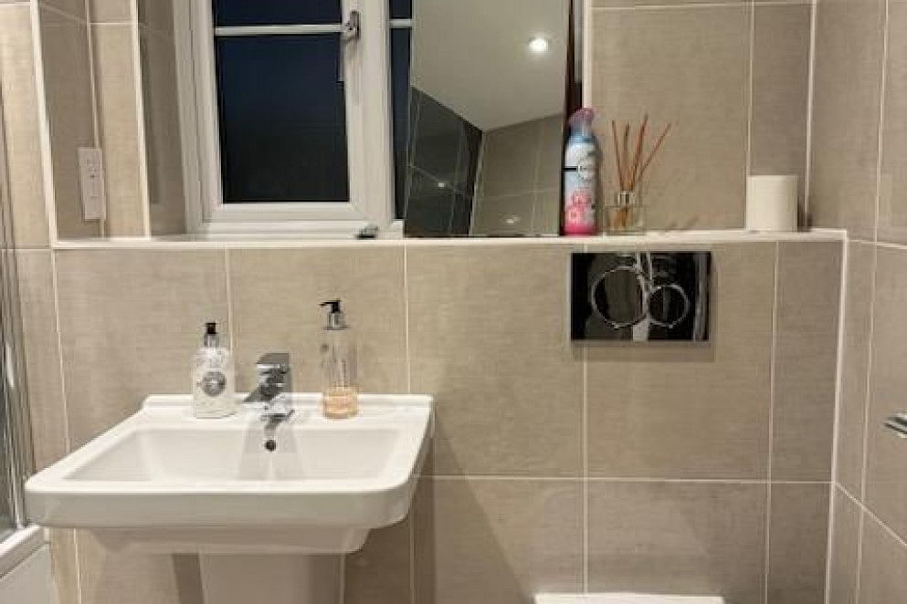 JWguest House at Great Leighs, England | Experience an English Village in Chelmsford, UK | Jwbnb no brobnb 9