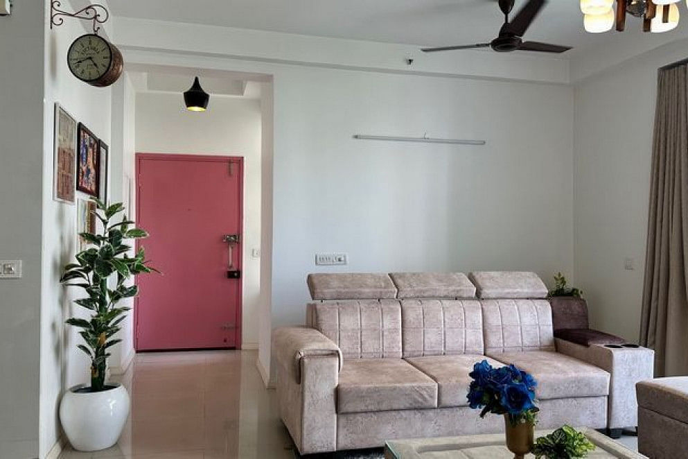 JWguest Apartment at Greater Noida, Uttar Pradesh | Peaceful & beautiful Room in Noida, India | Jwbnb no brobnb 6