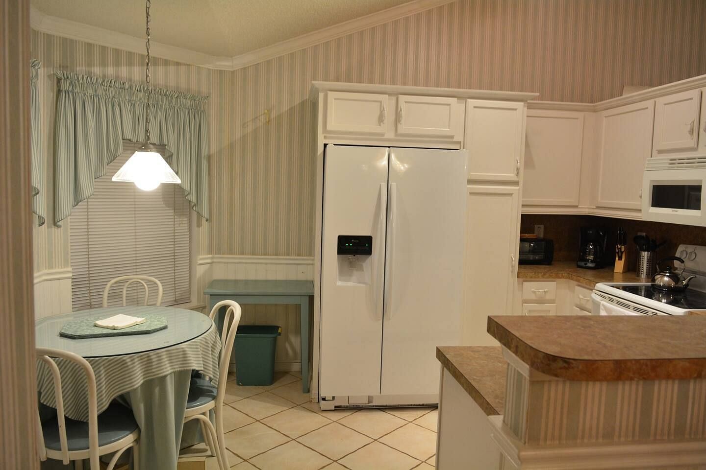 JWguest House at Orlando, Florida | Private Home with Pool, 3 Bd 2 Bath, Close to Disney | Jwbnb no brobnb 10