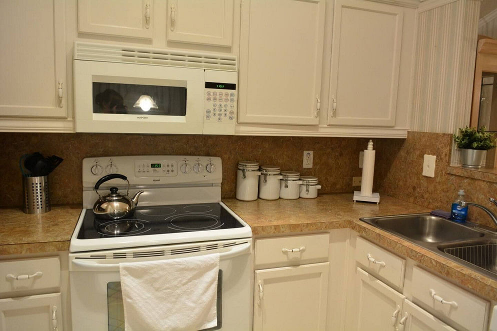 JWguest House at Orlando, Florida | Private Home with Pool, 3 Bd 2 Bath, Close to Disney | Jwbnb no brobnb 13