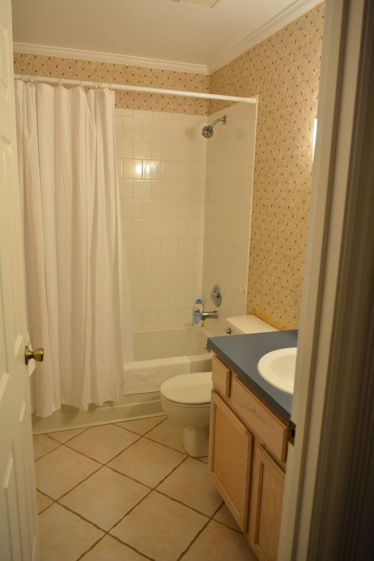 JWguest House at Orlando, Florida | Private Home with Pool, 3 Bd 2 Bath, Close to Disney | Jwbnb no brobnb 28