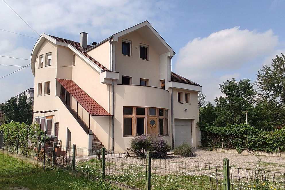 JWguest Apartment at Banja Luka, Republika Srpska | Rustic apartment and lounge for socializing | Jwbnb no brobnb 1