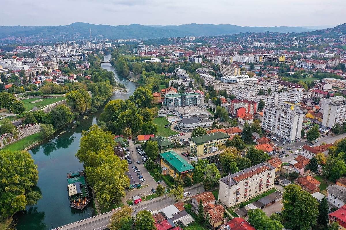 JWguest Apartment at Banja Luka, Republika Srpska | Rustic apartment and lounge for socializing | Jwbnb no brobnb 21
