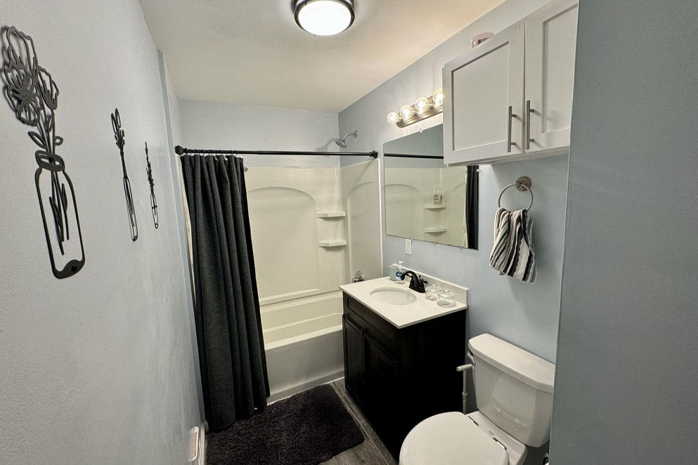 JWguest Apartment at Walden, New York | Comfy 2 Bdrm/1 bath Apartment. Central to all Bethels | Jwbnb no brobnb 9