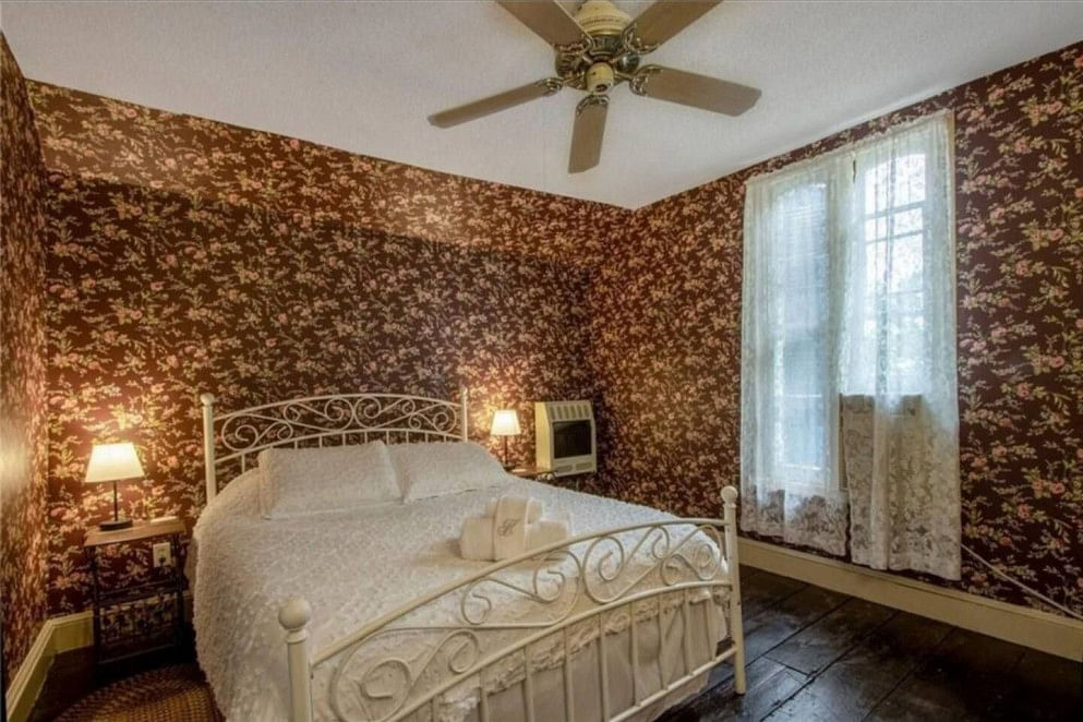 JWguest House at Chester, New York | Victorian Style Historic Home |  14 pax #1 | Jwbnb no brobnb 14