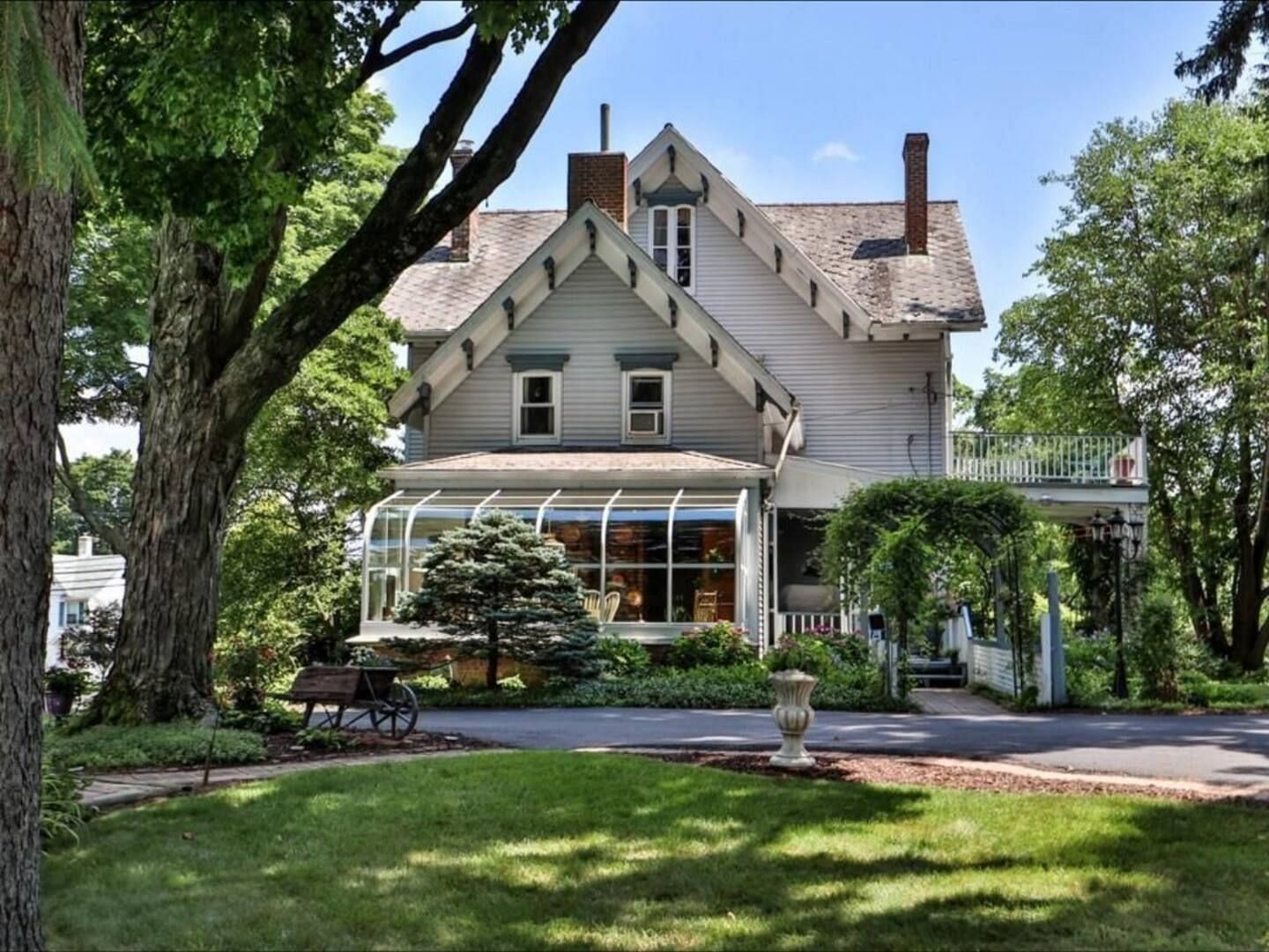 JWguest House at Chester, New York | Victorian Style Historic Home |  2pax #5 | Jwbnb no brobnb 16
