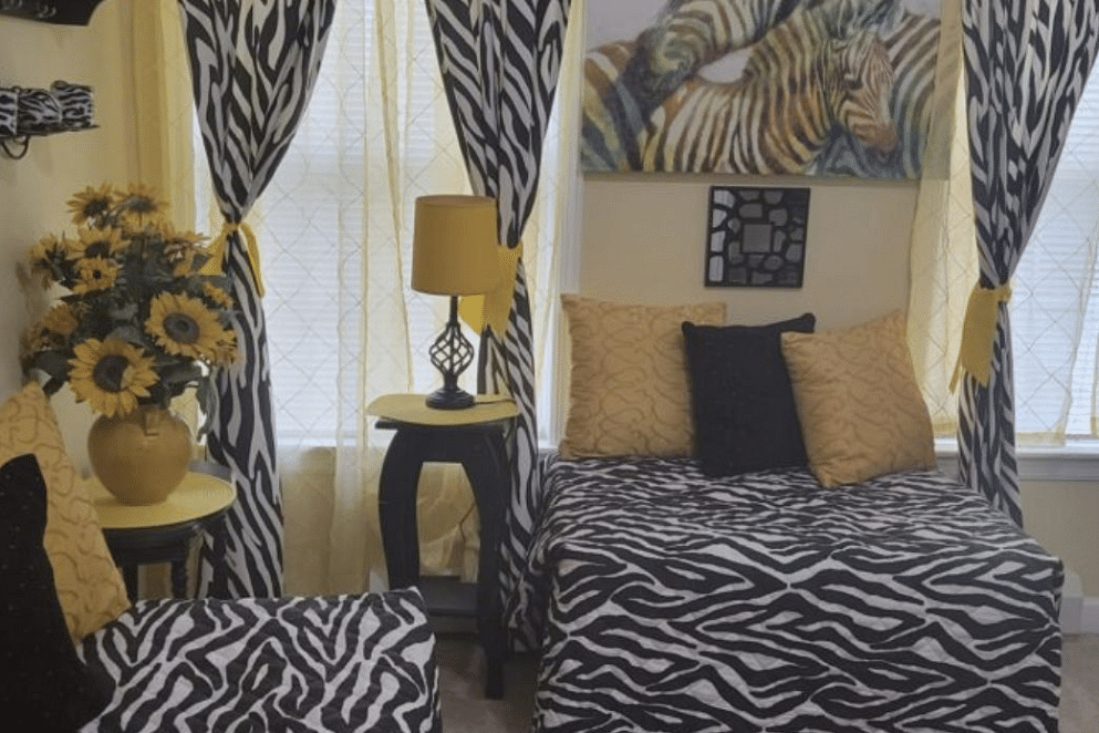 JWguest House at Poughkeepsie, New York | Flamingo Grove | Zebra Room #3 | Jwbnb no brobnb 3