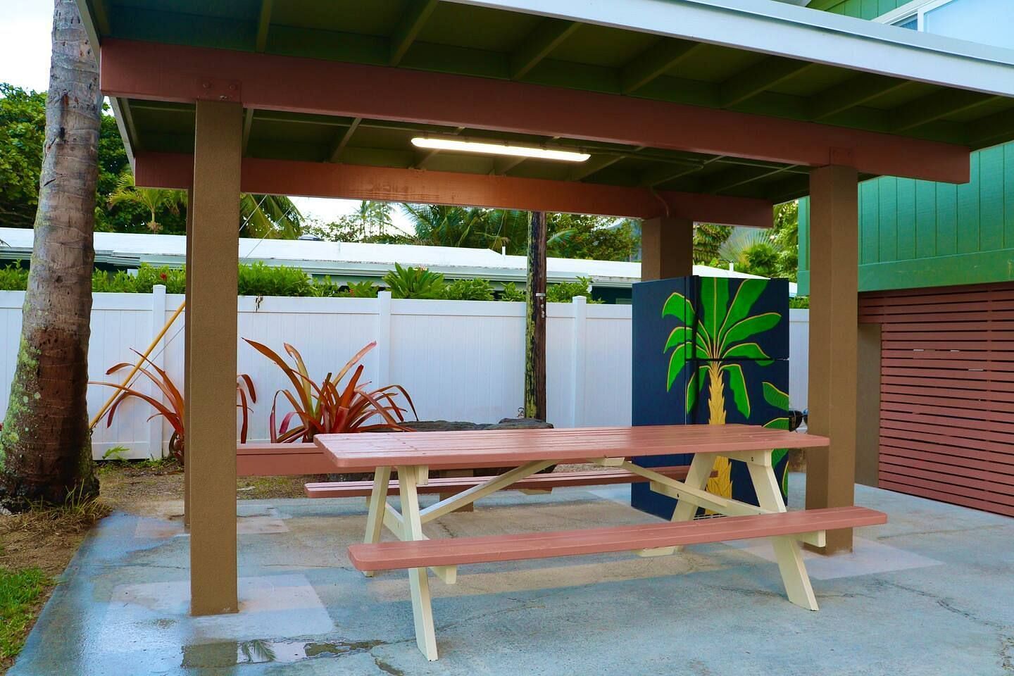 JWguest House at Hauula, Hawaii | Punalu'u Ocean Paradise - Oceanfront Beach House | Jwbnb no brobnb 11