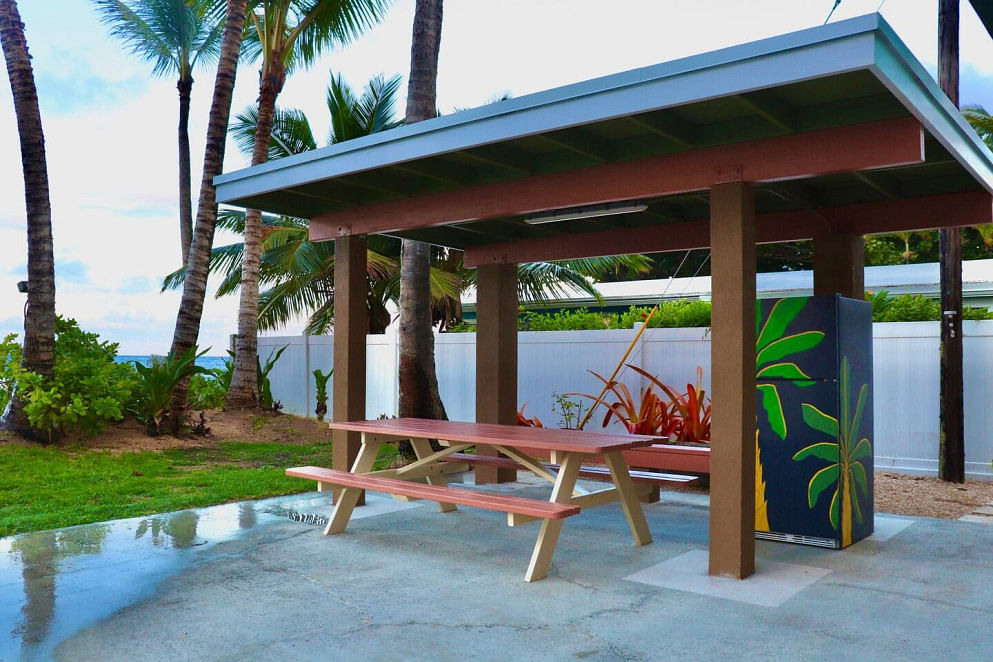 JWguest House at Hauula, Hawaii | Punalu'u Ocean Paradise - Oceanfront Beach House | Jwbnb no brobnb 10
